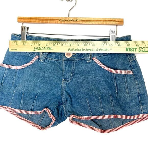 POOL brand Brazilian Jeans denim cotton shorts size 38 us size 8. - Picture 4 of 11